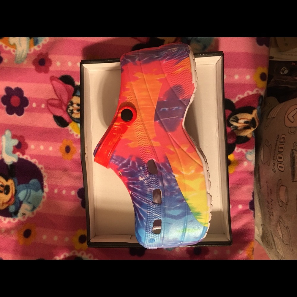 Wedge shoes styled crocs